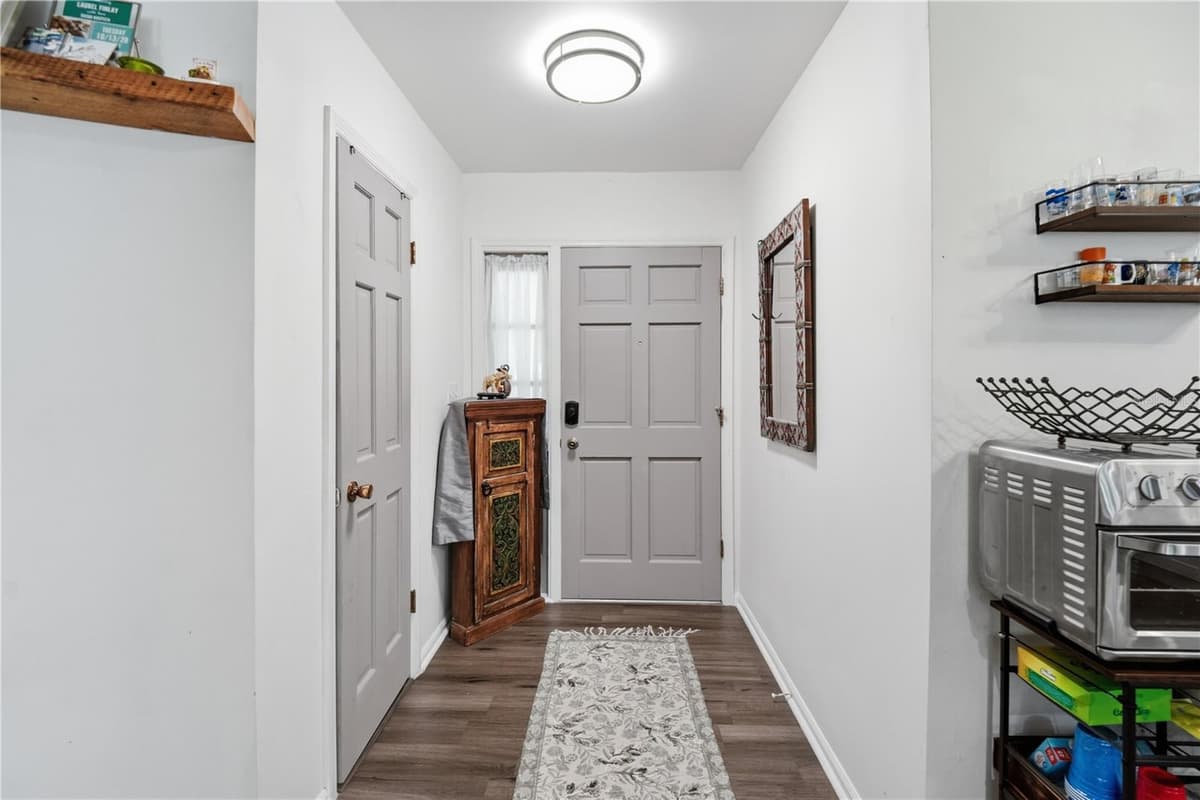2680 ROBIN AVENUE — photo 3 of 31