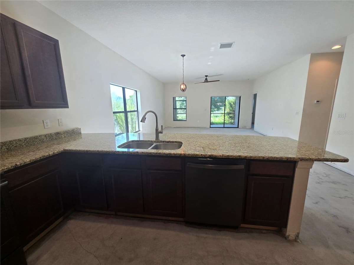 14282 SALTBY PLACE — photo 10 of 42