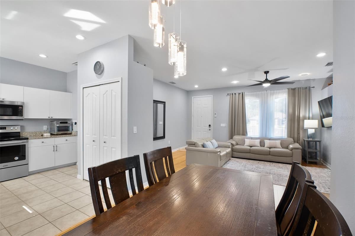 4320 MICHALER STREET — photo 8 of 30