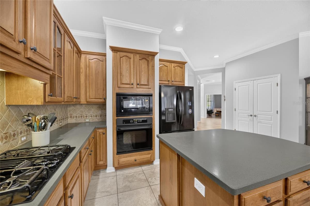5226 BRIGHTON SHORE DRIVE — photo 33 of 75