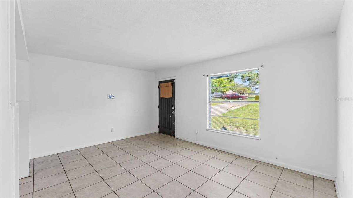 707 LORRI AVENUE — photo 8 of 46