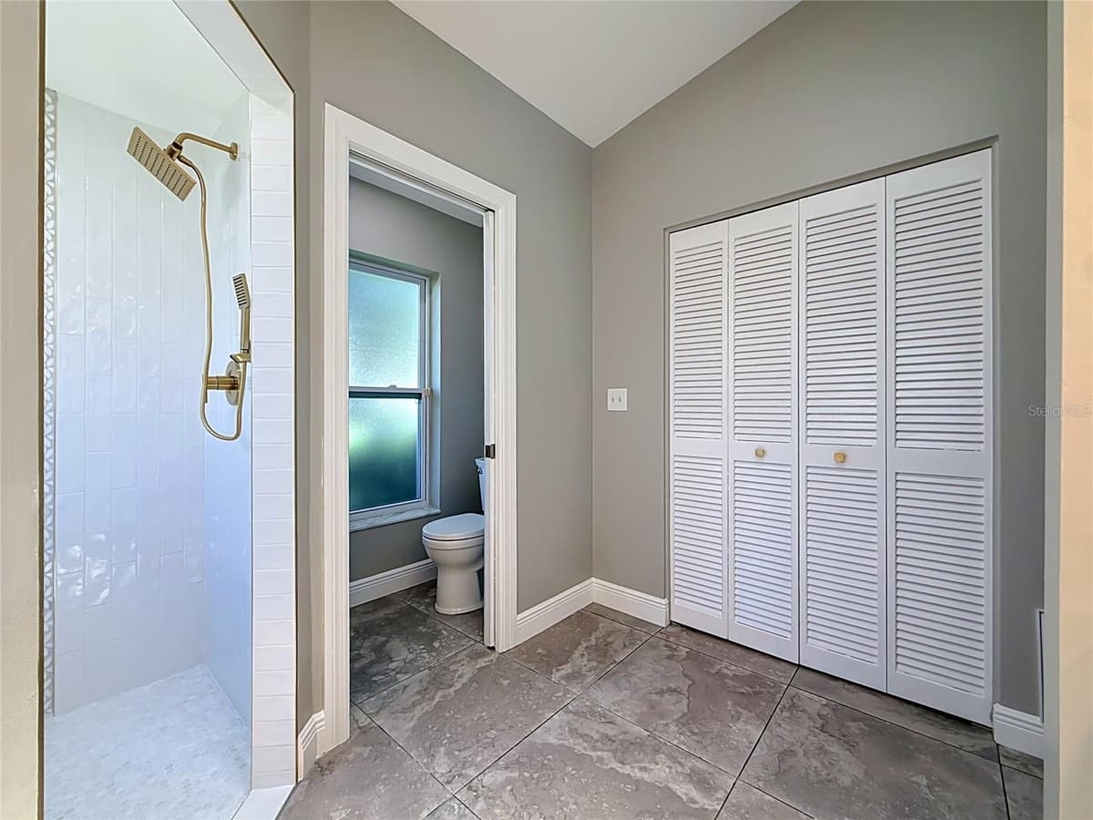 3390 LAKE SHORE LANE — photo 26 of 51