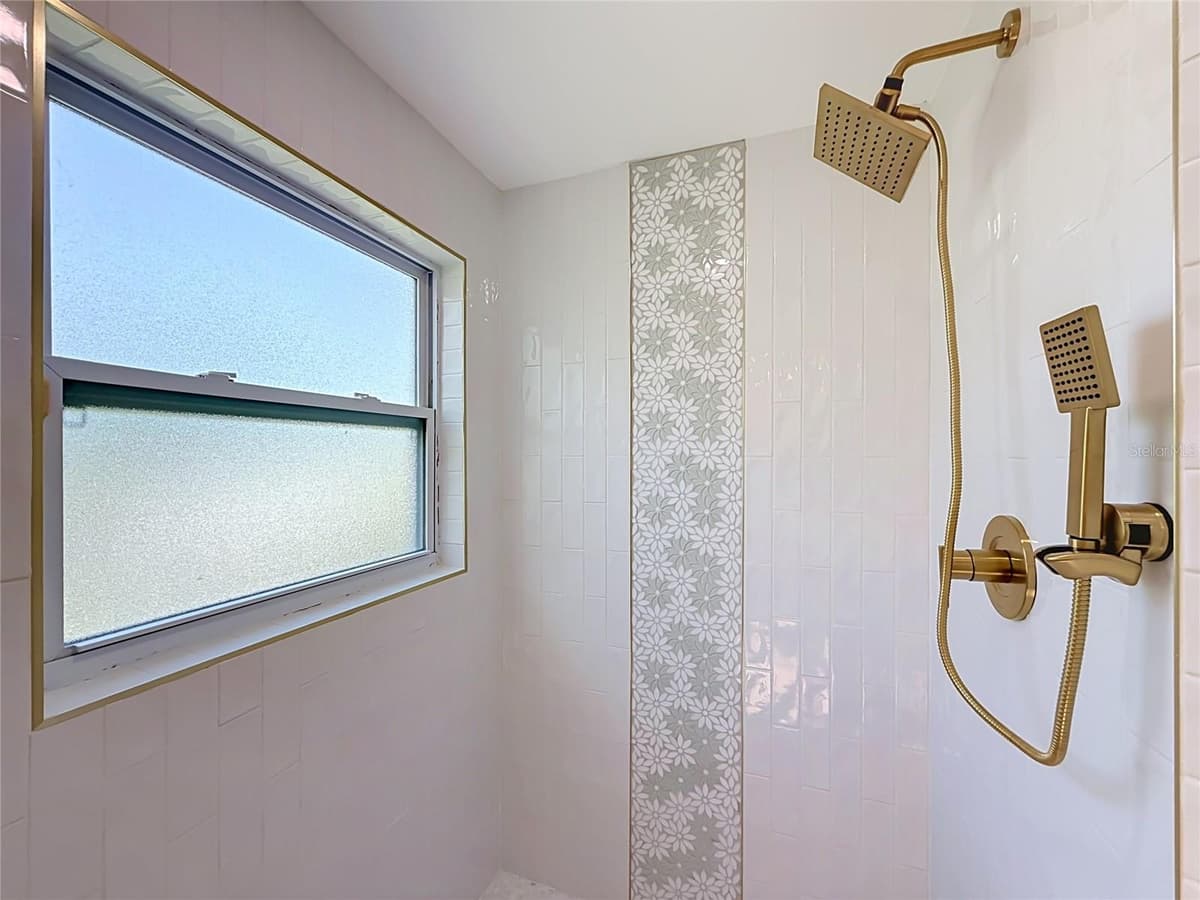 3390 LAKE SHORE LANE — photo 25 of 51