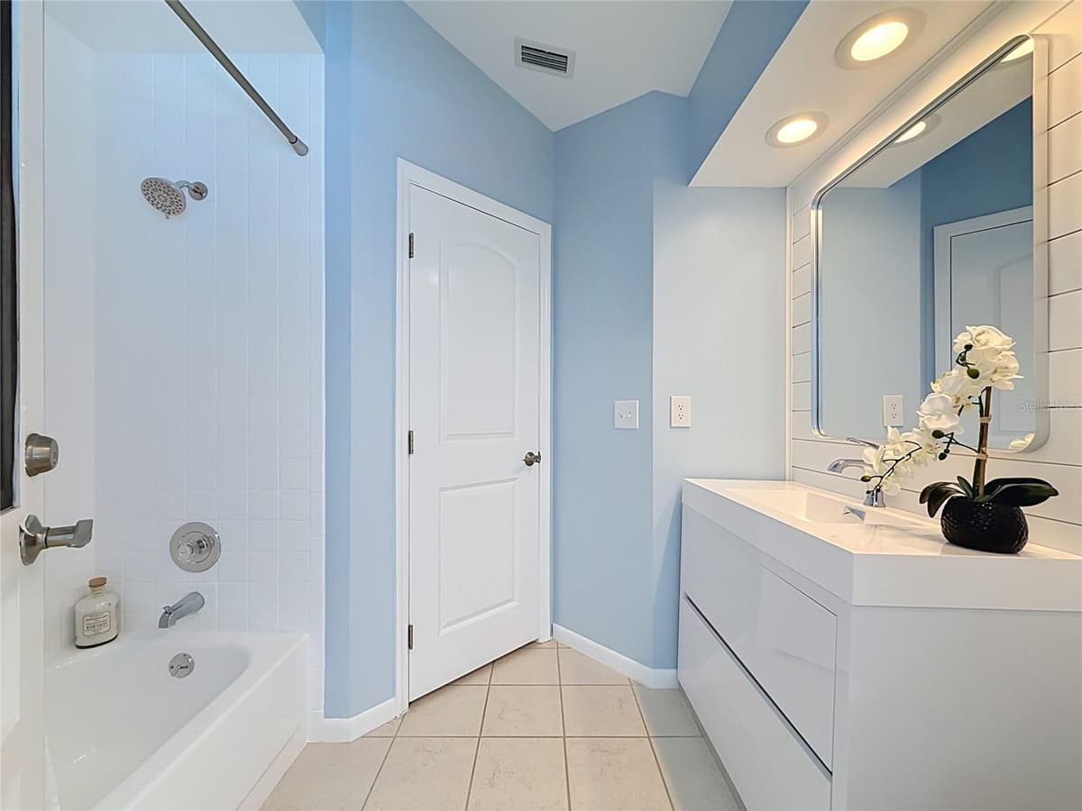 3390 LAKE SHORE LANE — photo 29 of 51