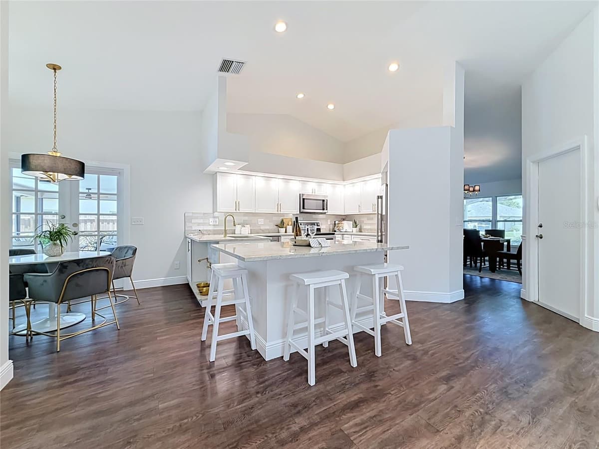 3390 LAKE SHORE LANE — photo 10 of 51