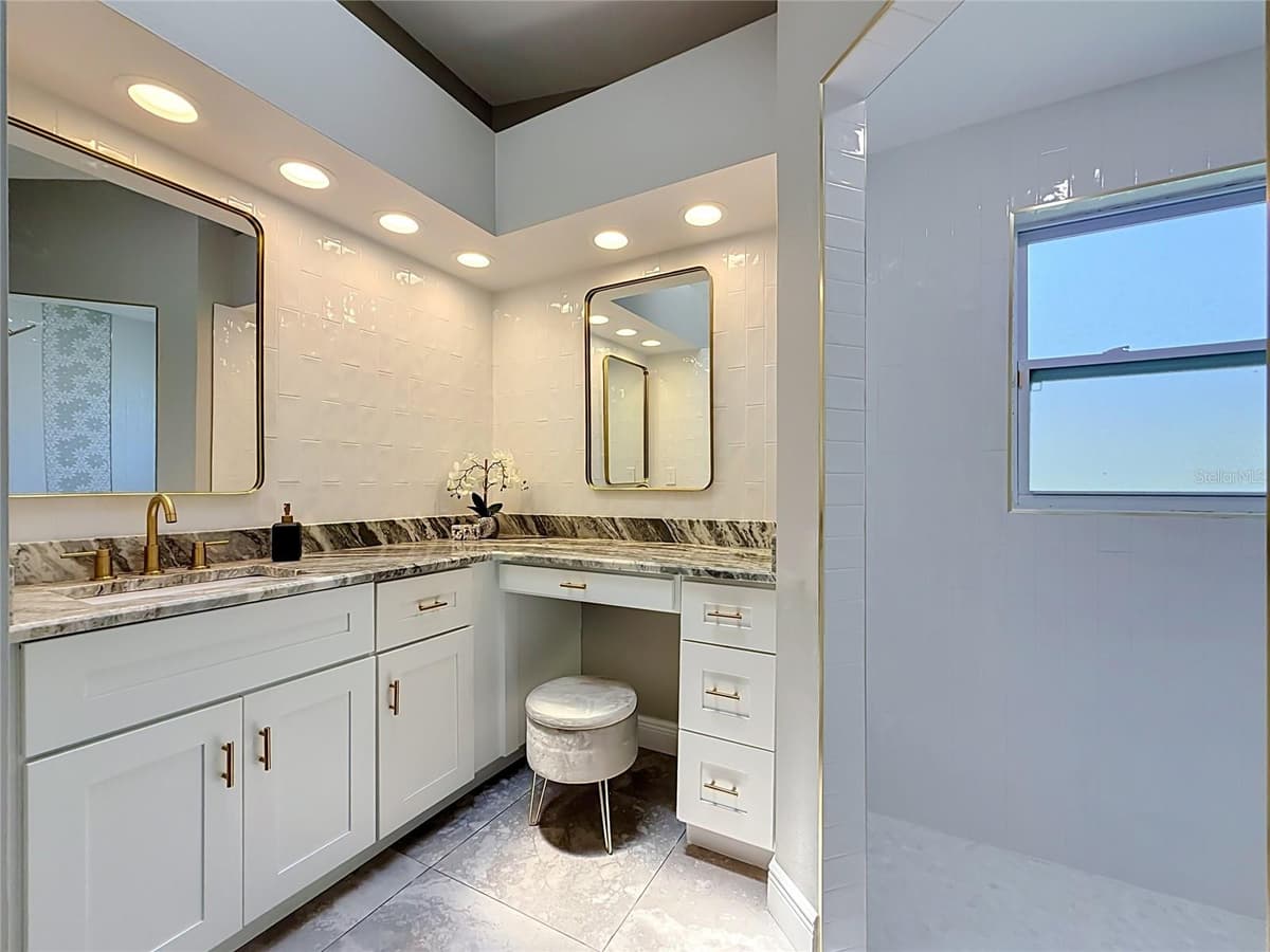 3390 LAKE SHORE LANE — photo 21 of 51