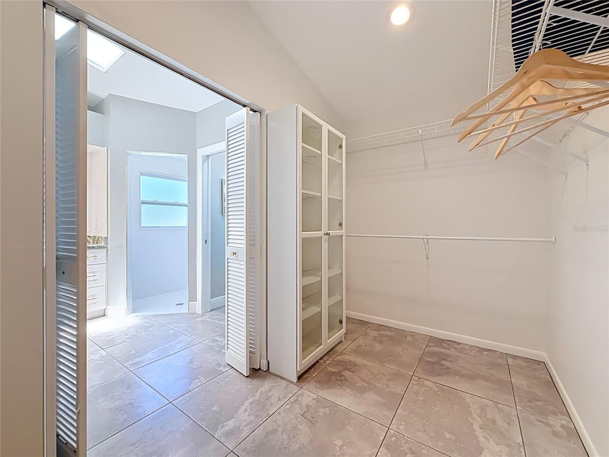 3390 LAKE SHORE LANE — photo 27 of 51