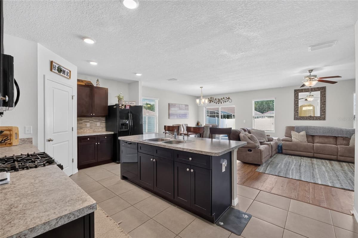 9785 PEPPER TREE TRAIL — photo 11 of 44