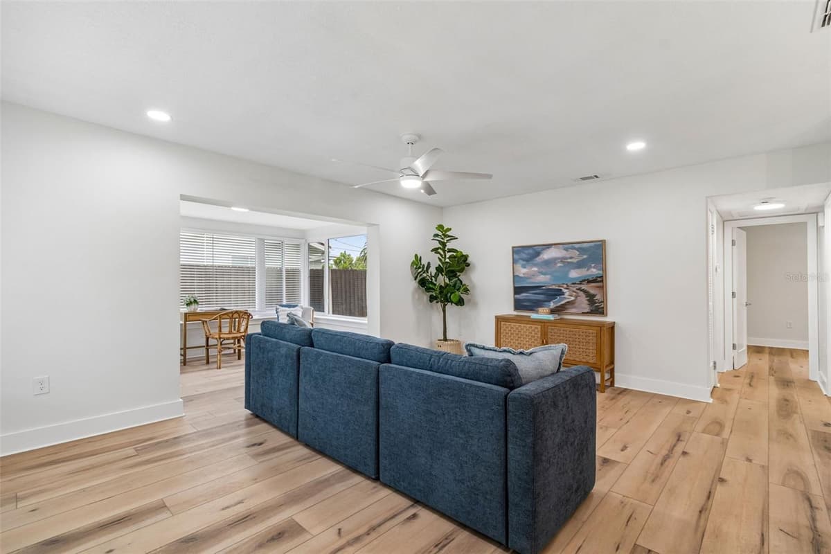 403 DRIFTWOOD DRIVE — photo 13 of 37