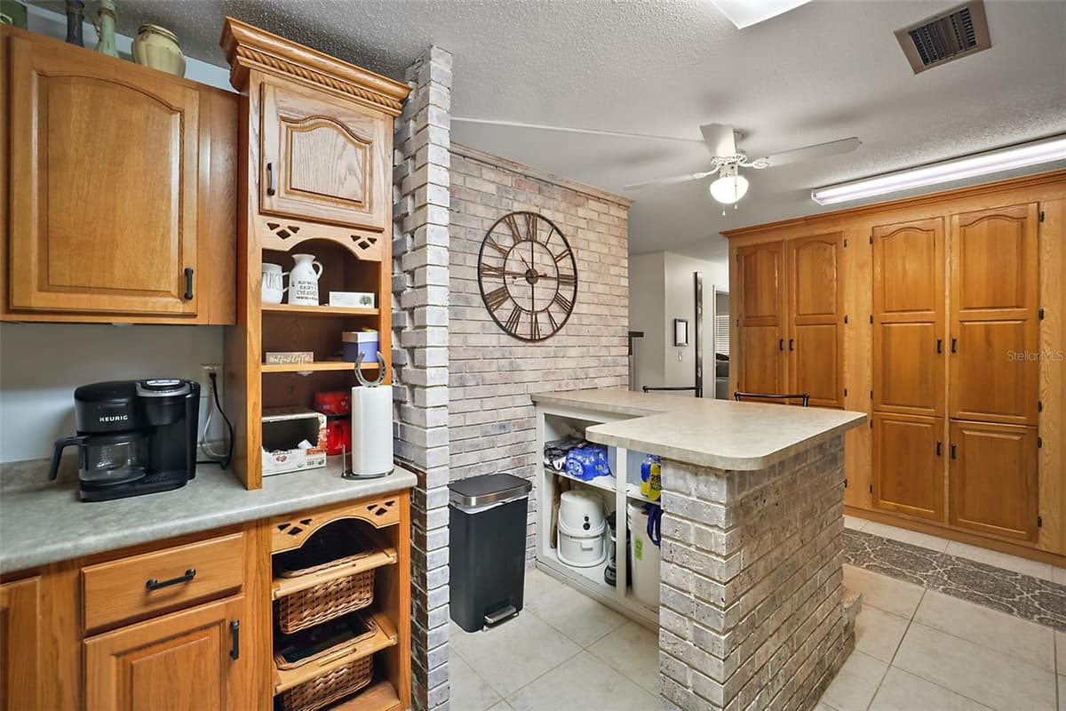 10303 SUNSET HARBOR ROAD — photo 10 of 31