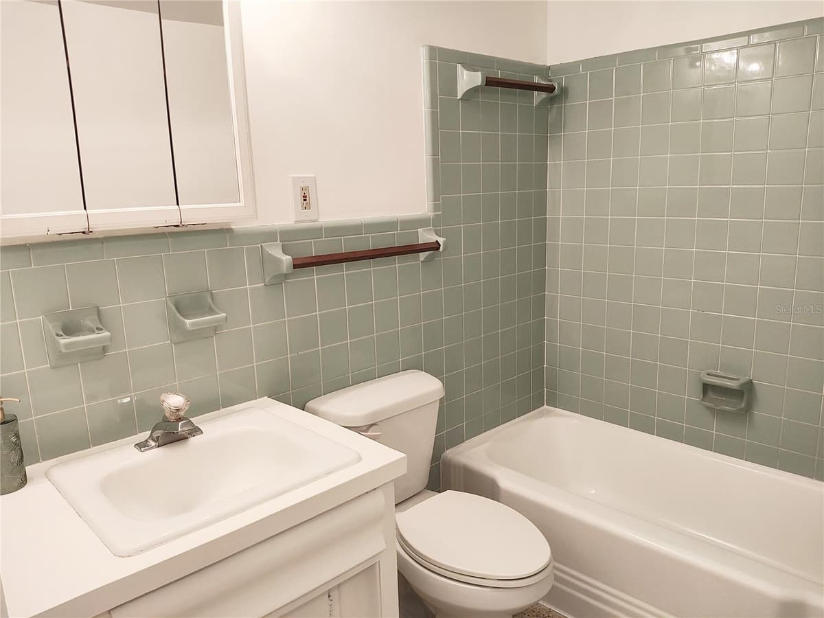 2155 WOOD STREET — photo 13 of 32