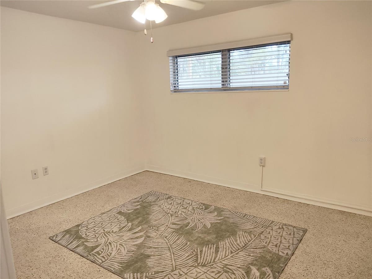 2155 WOOD STREET — photo 10 of 32