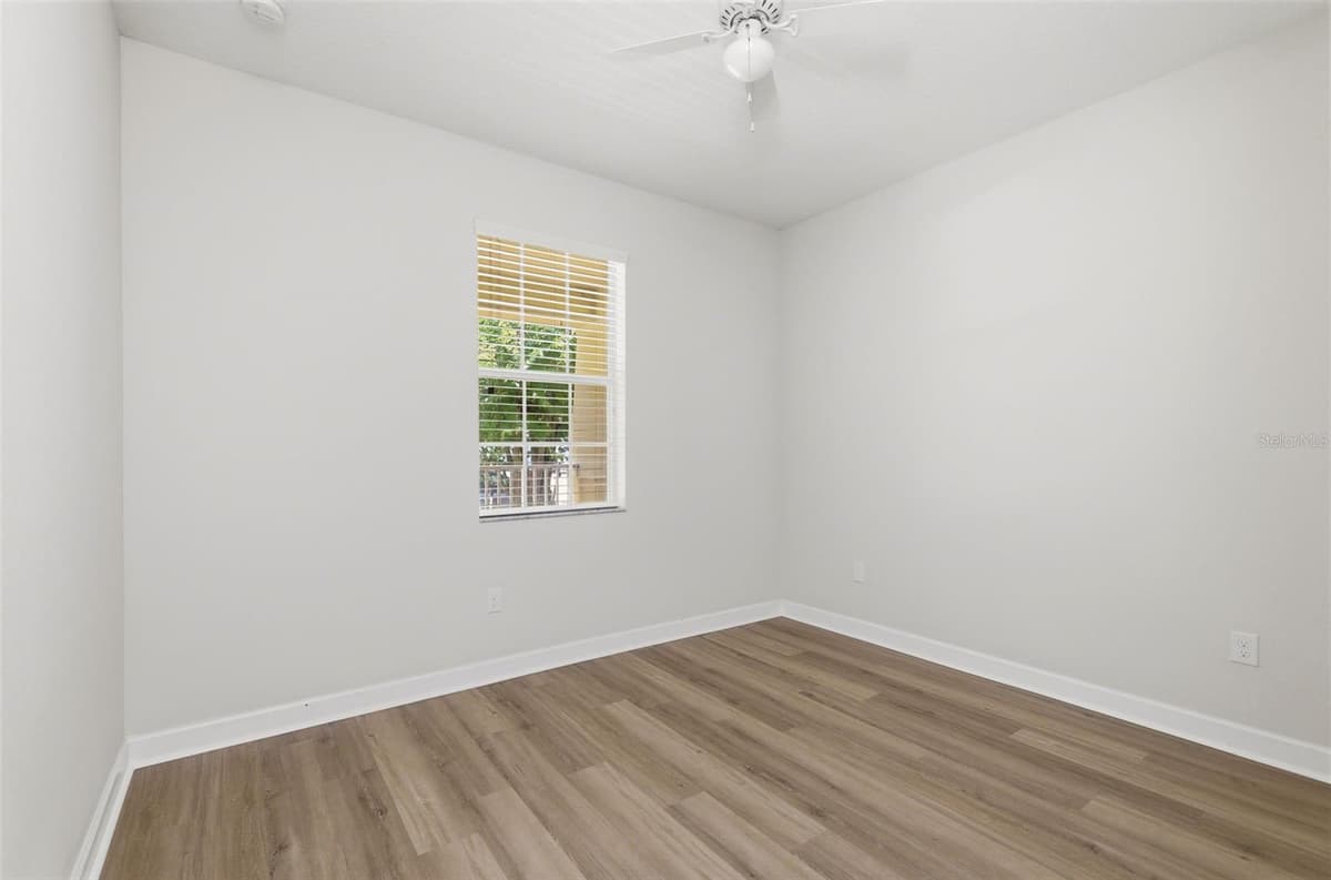 15621 SIGNATURE DRIVE — photo 23 of 35