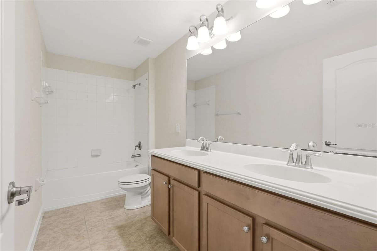 15621 SIGNATURE DRIVE — photo 26 of 35