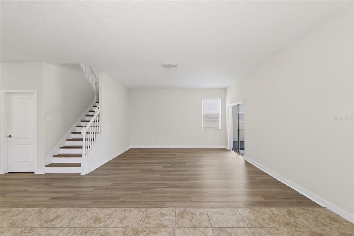 15621 SIGNATURE DRIVE — photo 15 of 35