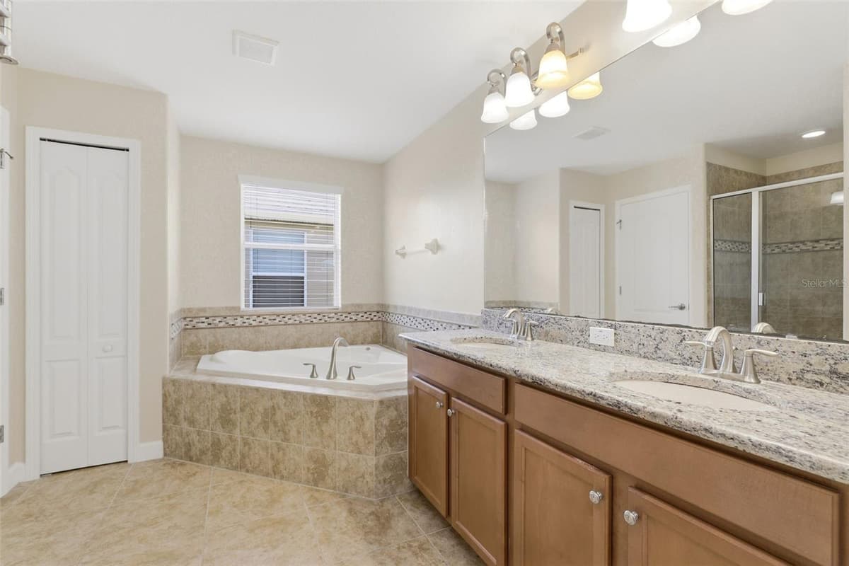 15621 SIGNATURE DRIVE — photo 20 of 35