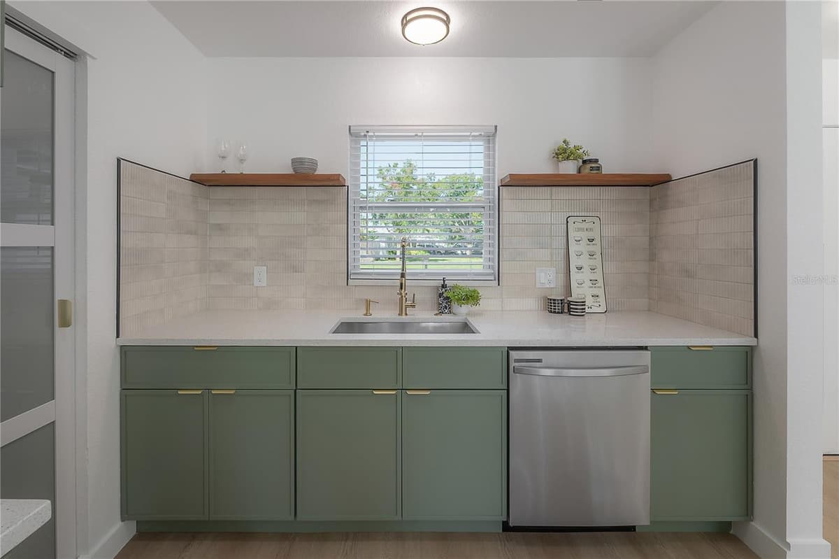4707 ALLINE AVENUE — photo 17 of 61
