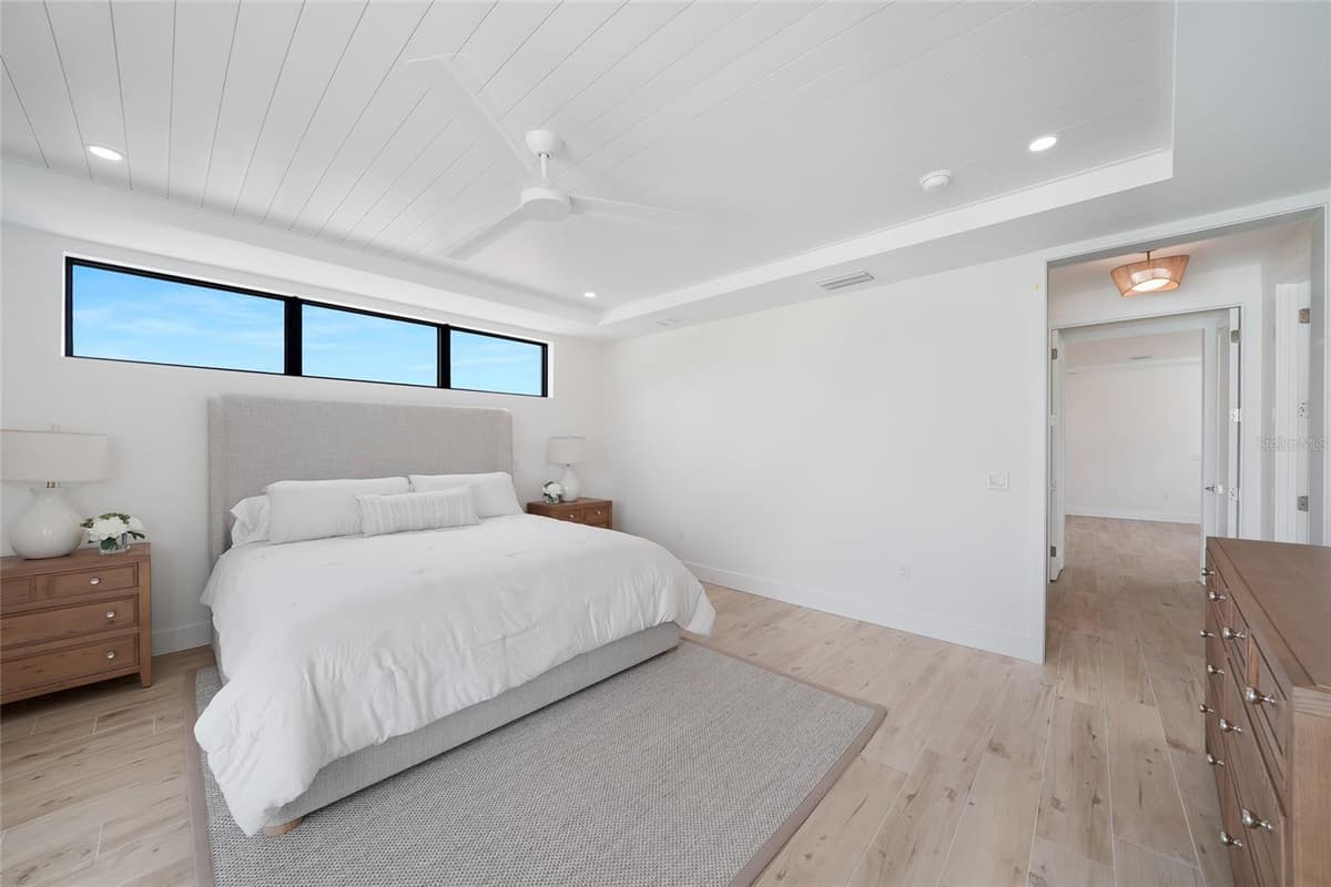 5547 AVENIDA DEL MARE — photo 31 of 48