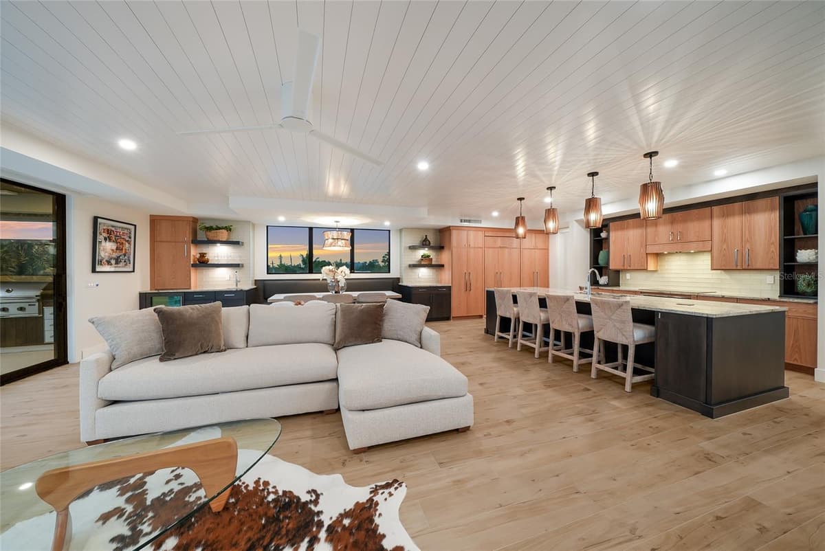 5547 AVENIDA DEL MARE — photo 16 of 48