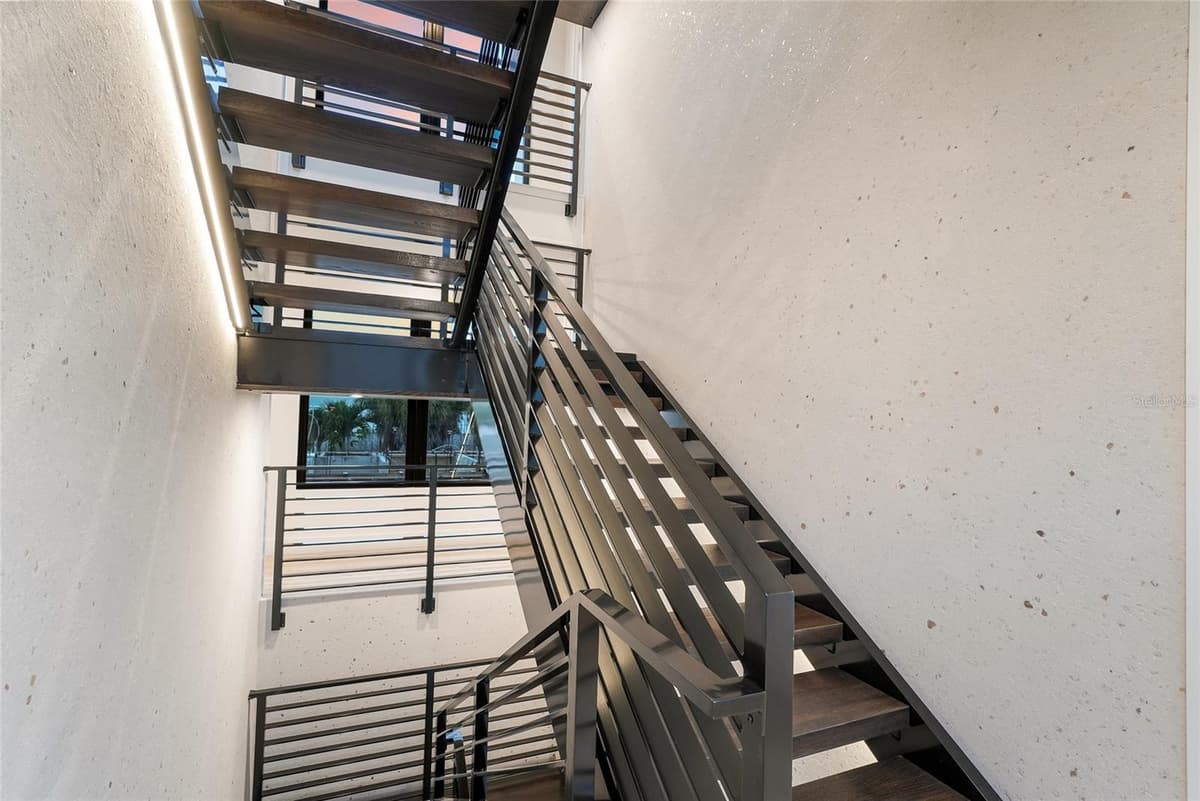 5547 AVENIDA DEL MARE — photo 13 of 48