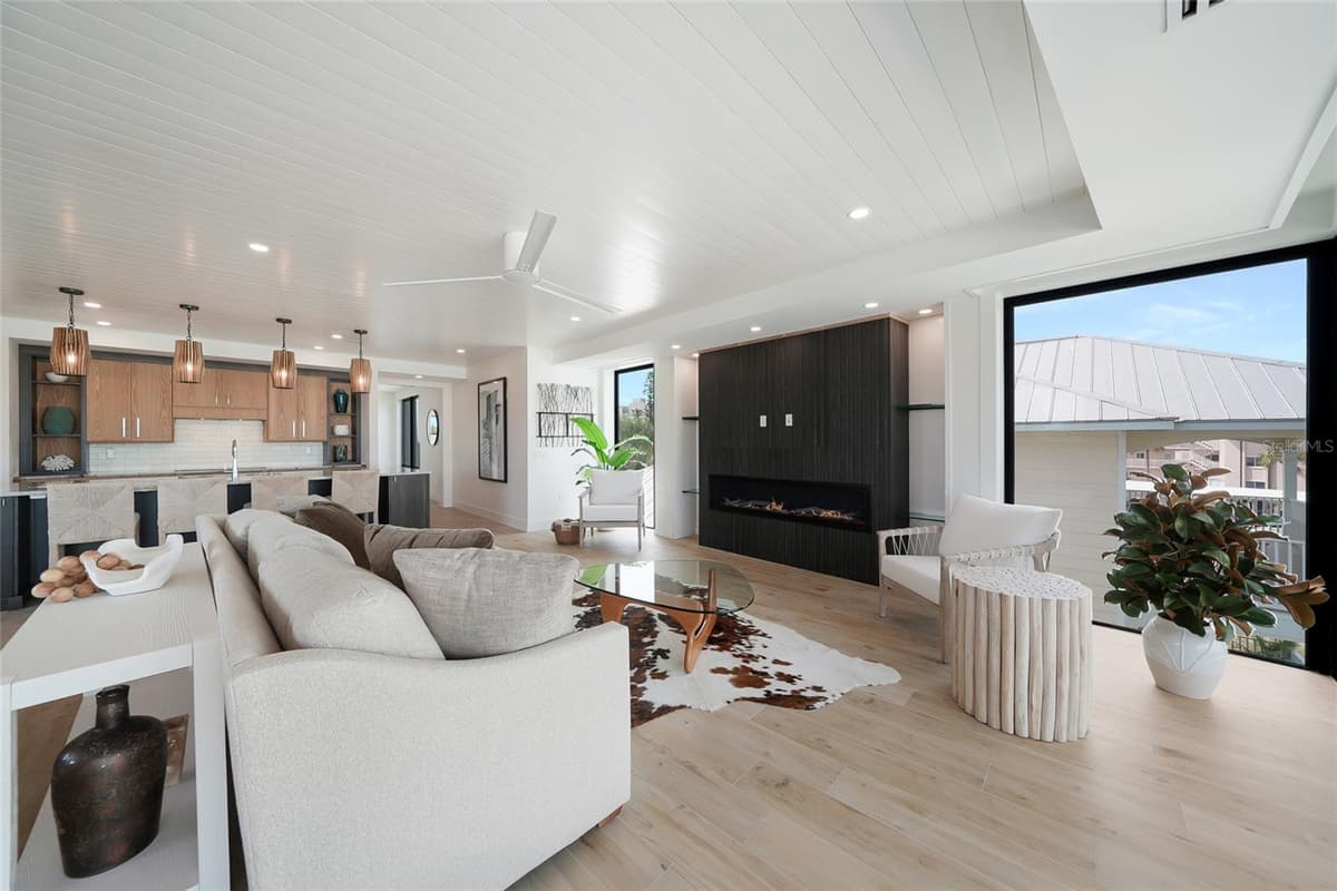 5547 AVENIDA DEL MARE — photo 19 of 48