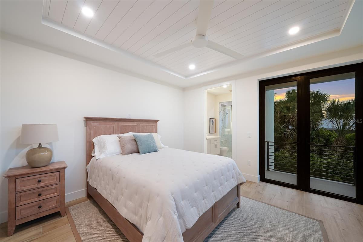 5547 AVENIDA DEL MARE — photo 39 of 48