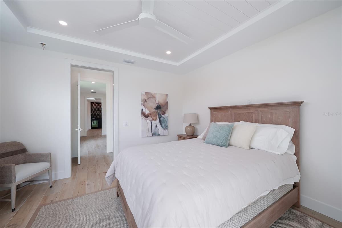 5547 AVENIDA DEL MARE — photo 40 of 48