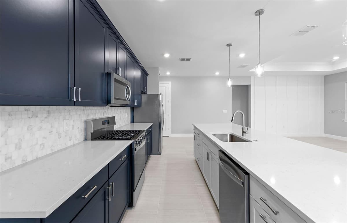 1840 SILVER SHORES BOULEVARD — photo 14 of 35