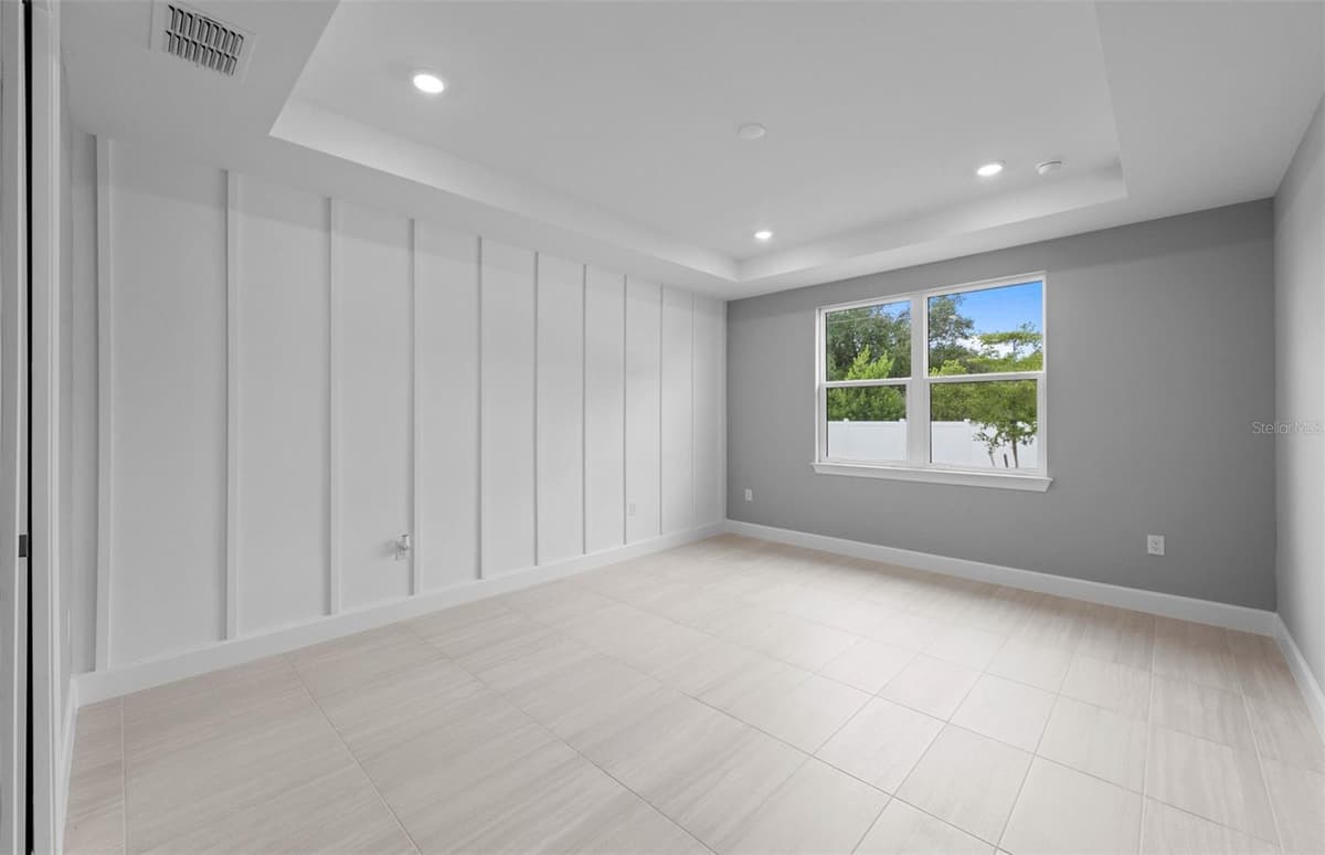 1840 SILVER SHORES BOULEVARD — photo 34 of 35