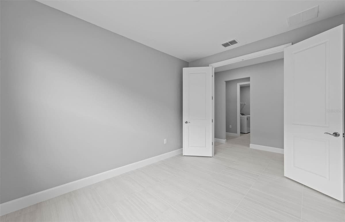 1840 SILVER SHORES BOULEVARD — photo 8 of 35