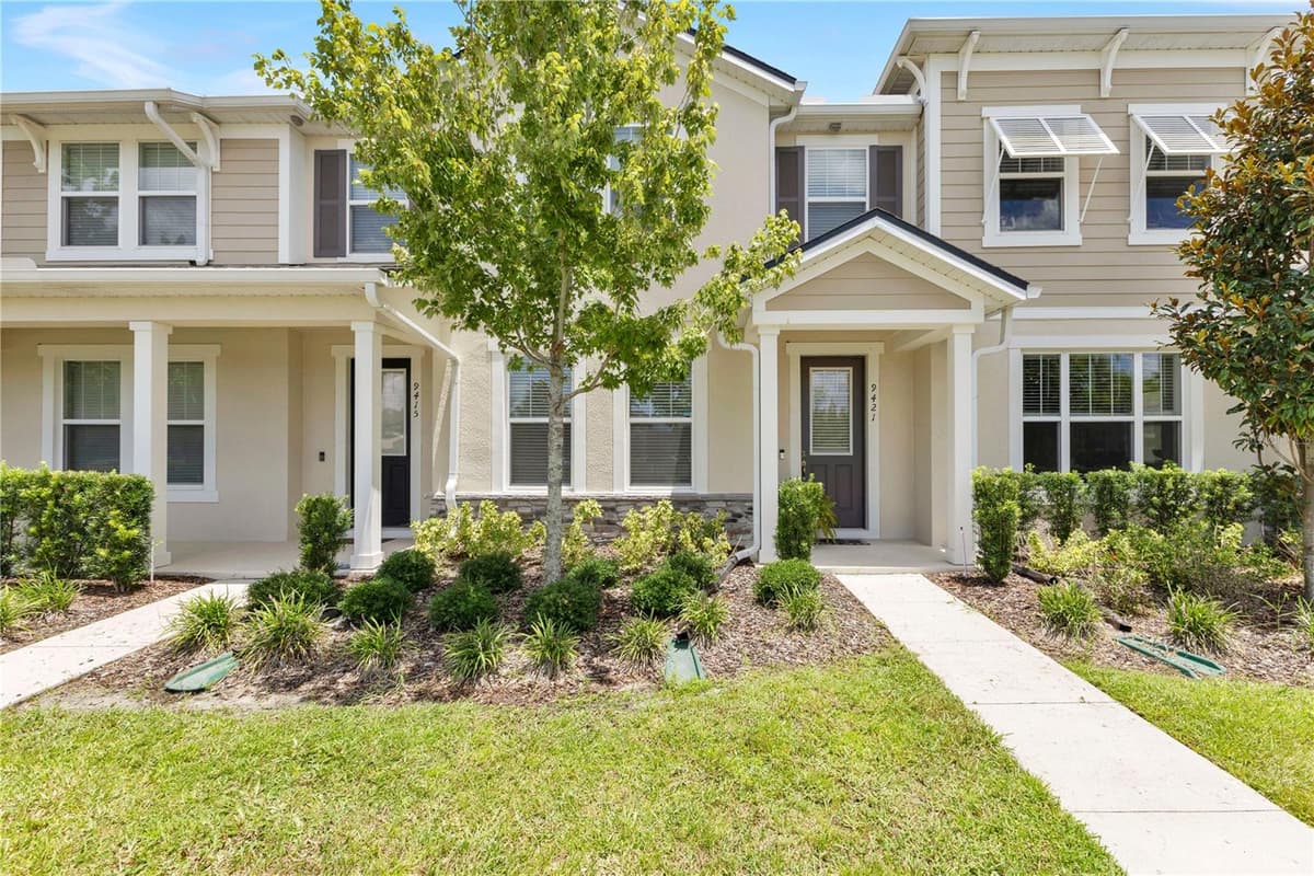 9421 RANDAL PARK BOULEVARD — photo 1 of 25