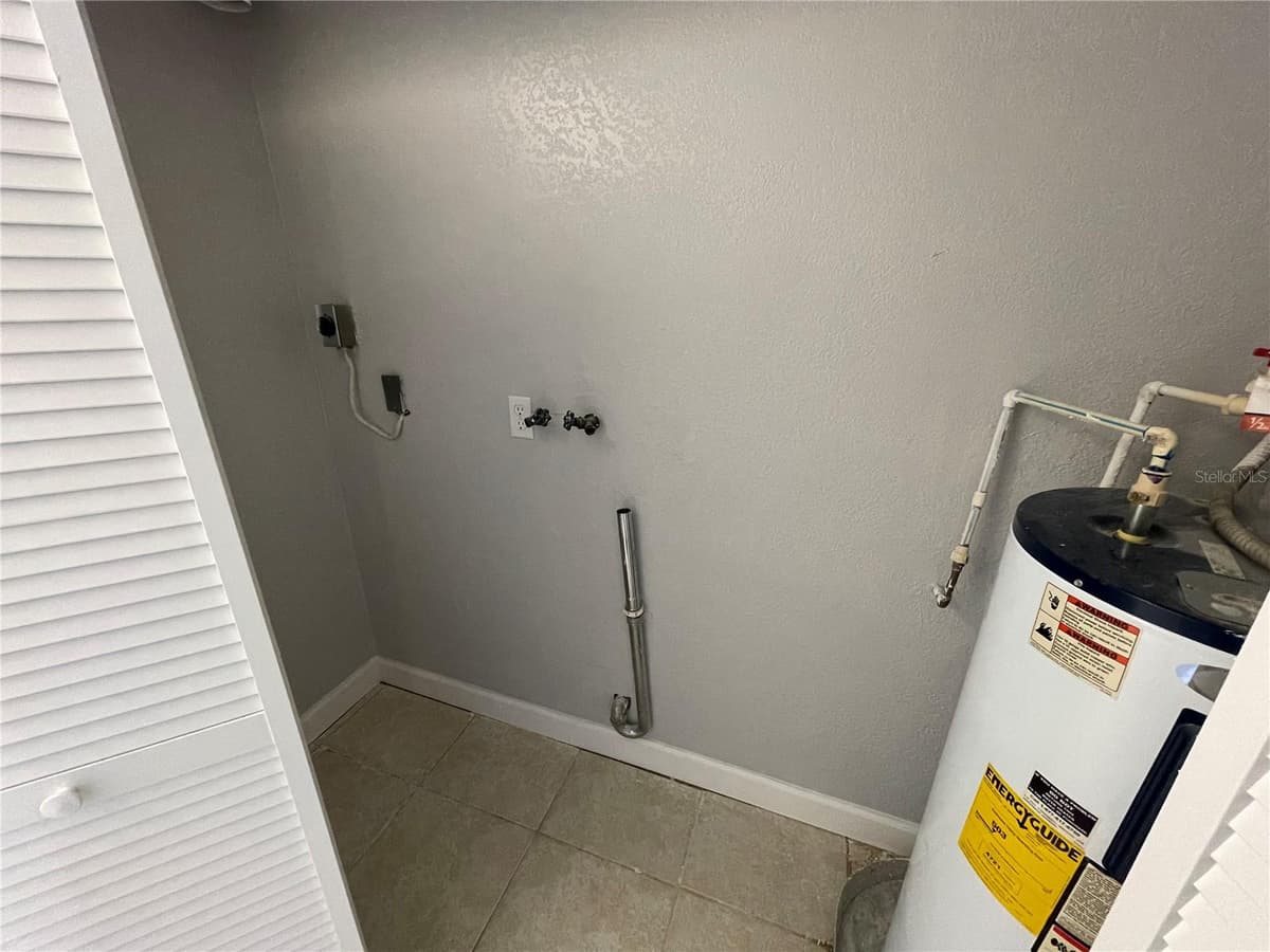 3307 KILMER DRIVE — photo 8 of 28