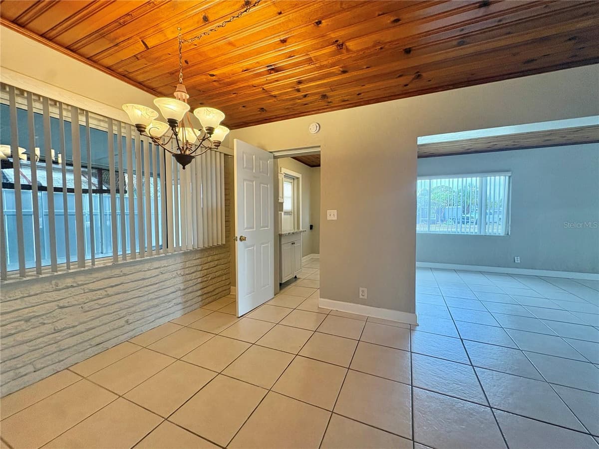 360 72ND AVENUE — photo 24 of 26