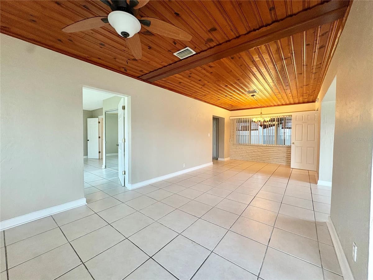 360 72ND AVENUE — photo 17 of 26