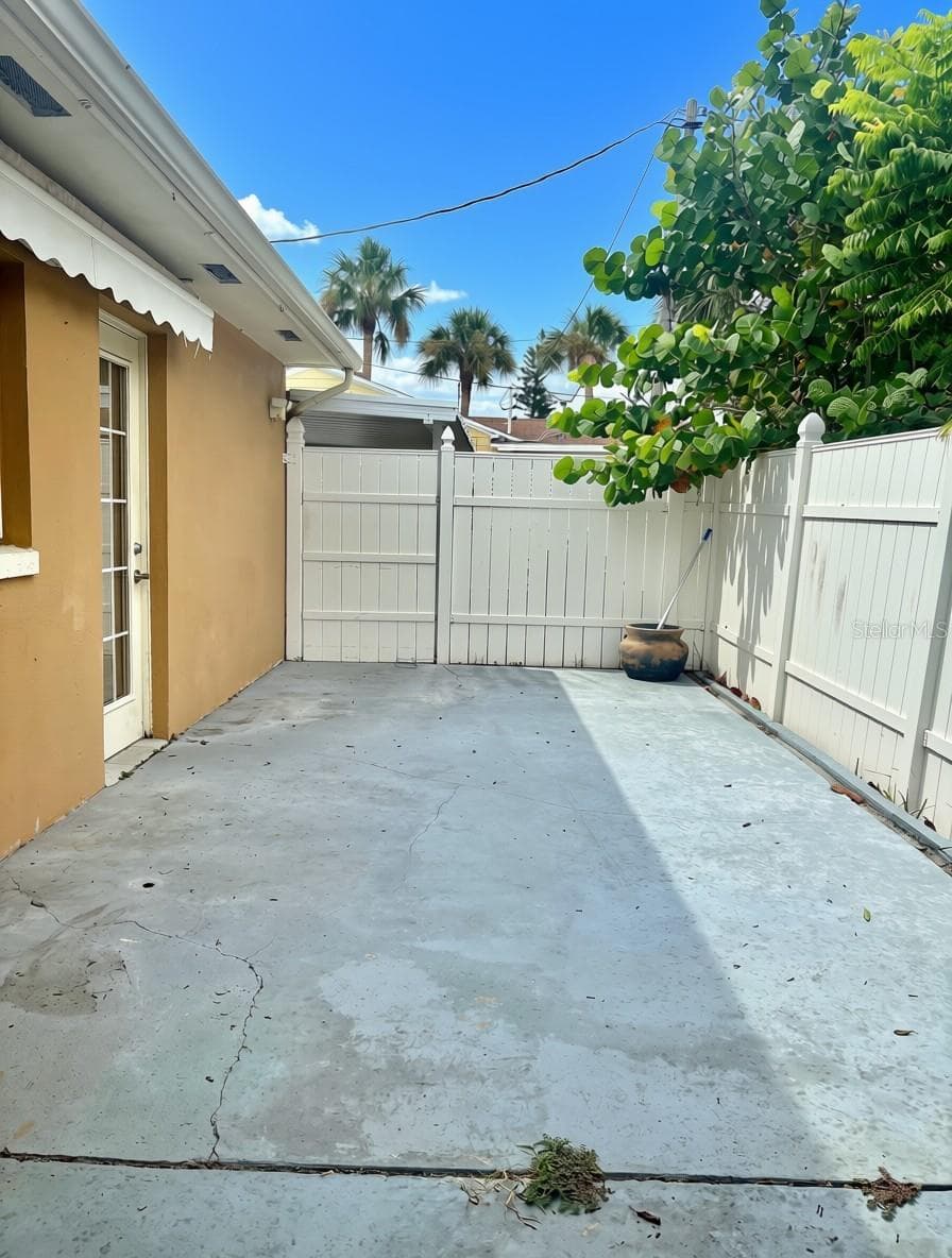 360 72ND AVENUE — photo 13 of 26