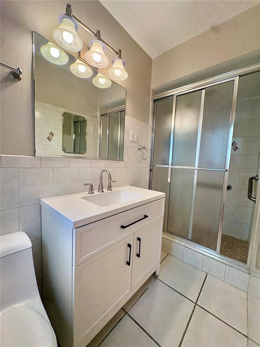 360 72ND AVENUE — photo 14 of 26