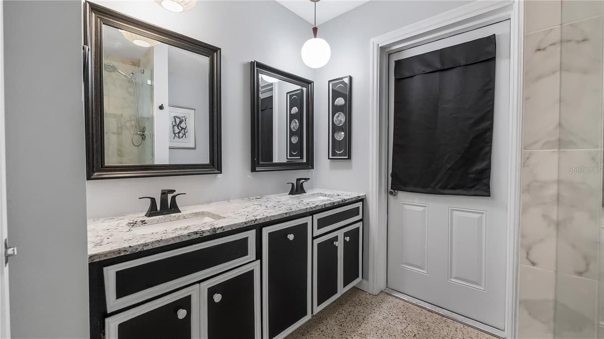 2612 TIMBERLAKE DRIVE — photo 18 of 27