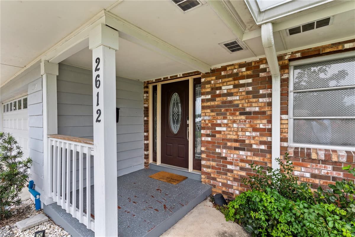 2612 TIMBERLAKE DRIVE — photo 2 of 27
