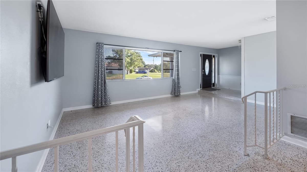 2612 TIMBERLAKE DRIVE — photo 5 of 27