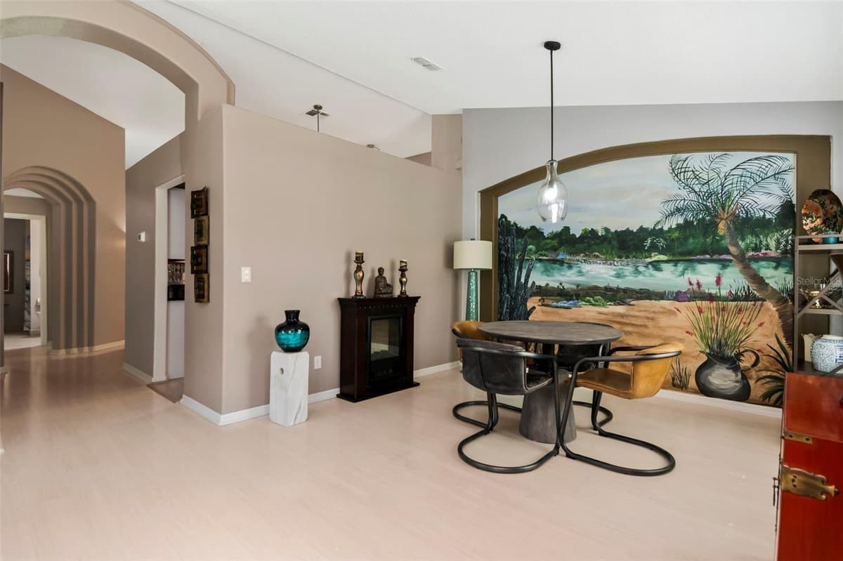 9301 BROOKHURST COURT — photo 11 of 66