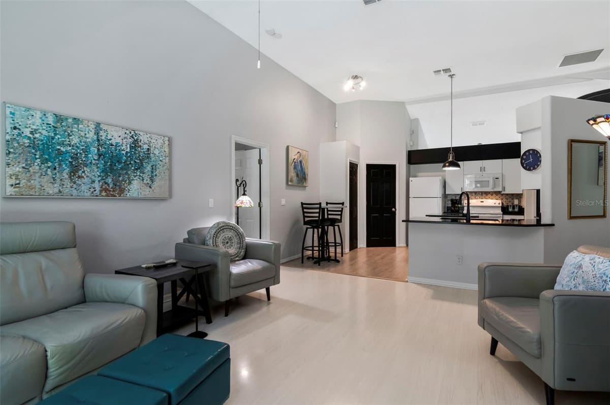 9301 BROOKHURST COURT — photo 13 of 66