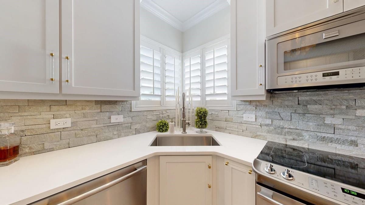 40 MAGNOLIA DRIVE S. — photo 9 of 27
