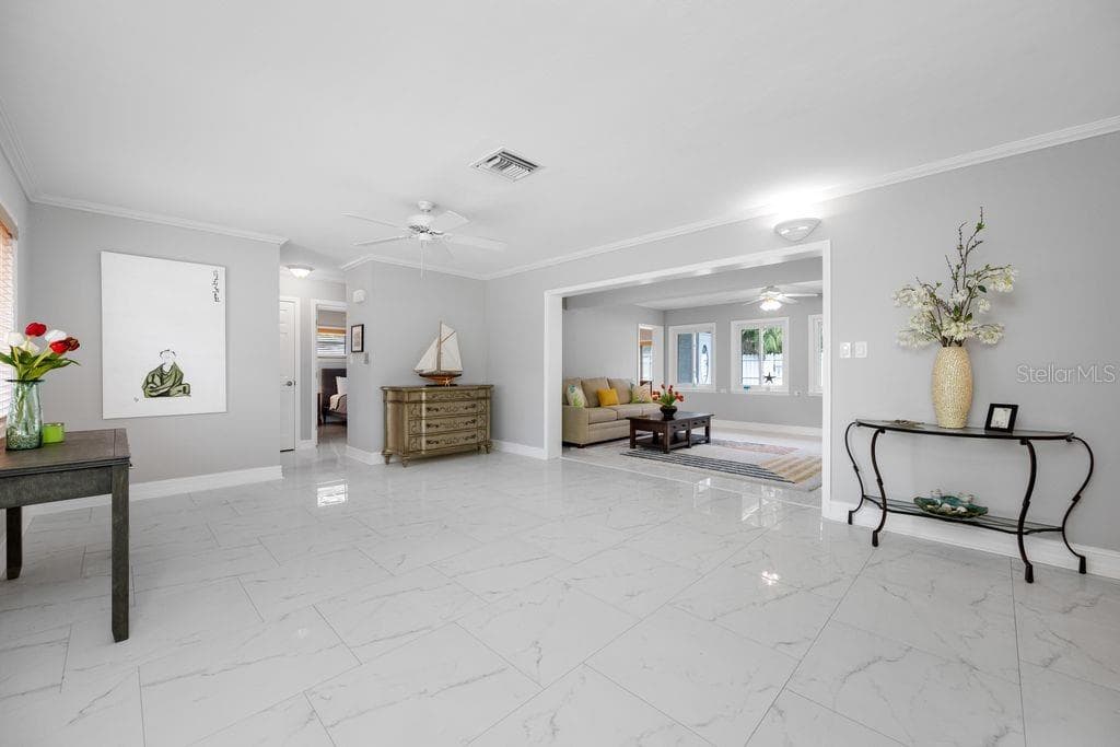 328 BAYVIEW DRIVE — photo 8 of 46