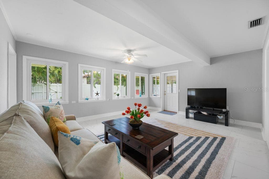 328 BAYVIEW DRIVE — photo 16 of 46
