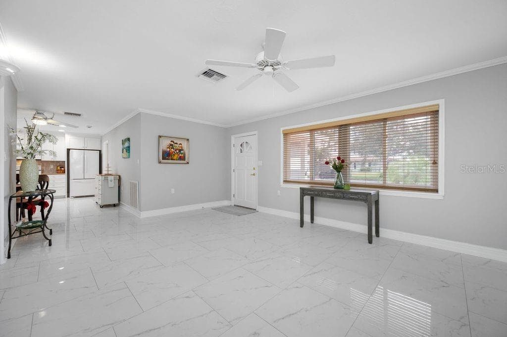 328 BAYVIEW DRIVE — photo 6 of 46