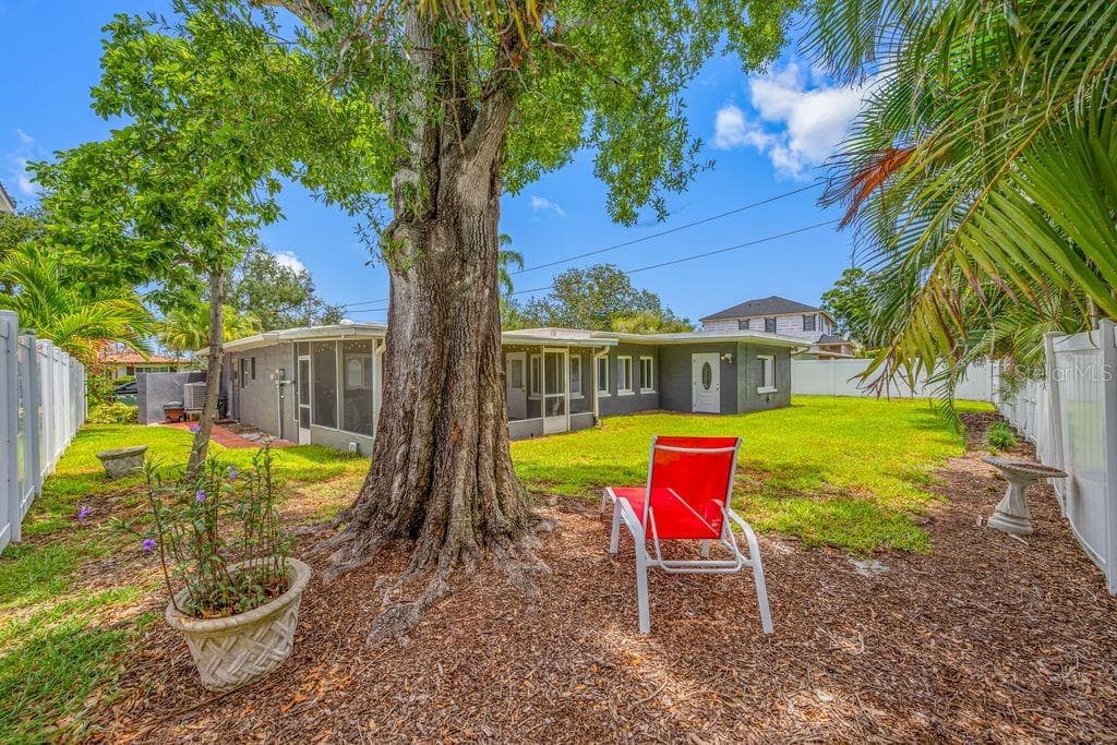 328 BAYVIEW DRIVE — photo 41 of 46