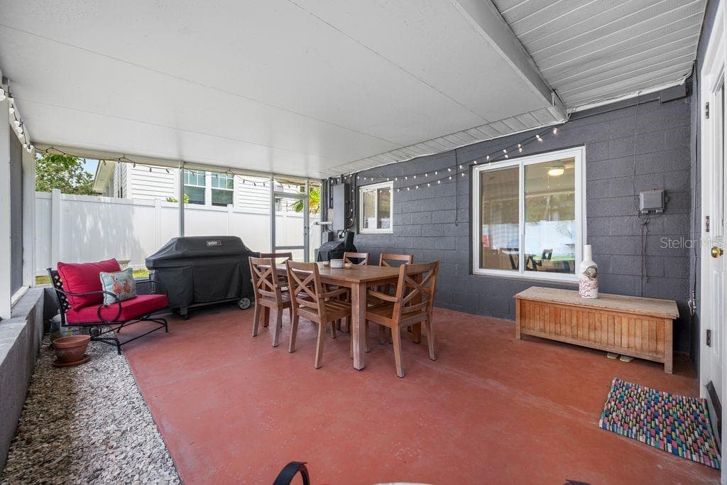 328 BAYVIEW DRIVE — photo 33 of 46