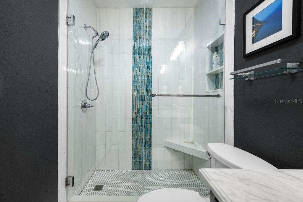 328 BAYVIEW DRIVE — photo 23 of 46