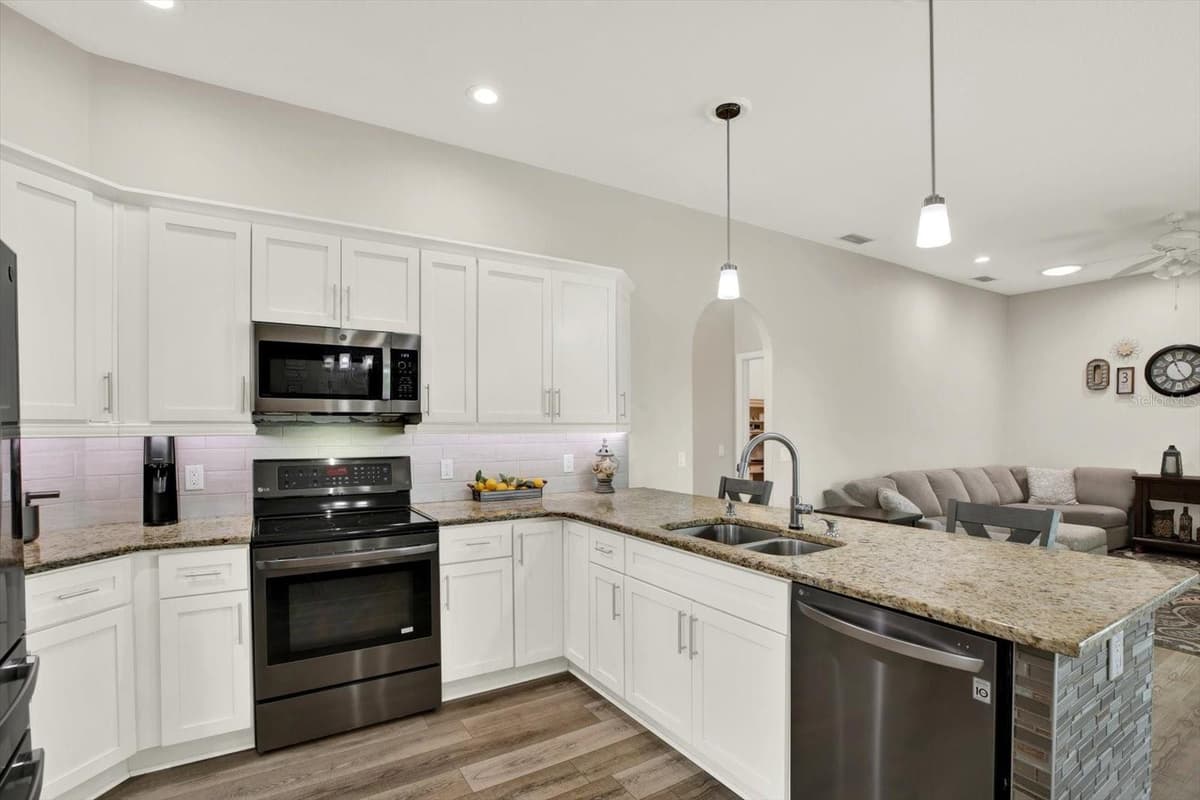 2318 EDELWEISS LOOP — photo 13 of 57