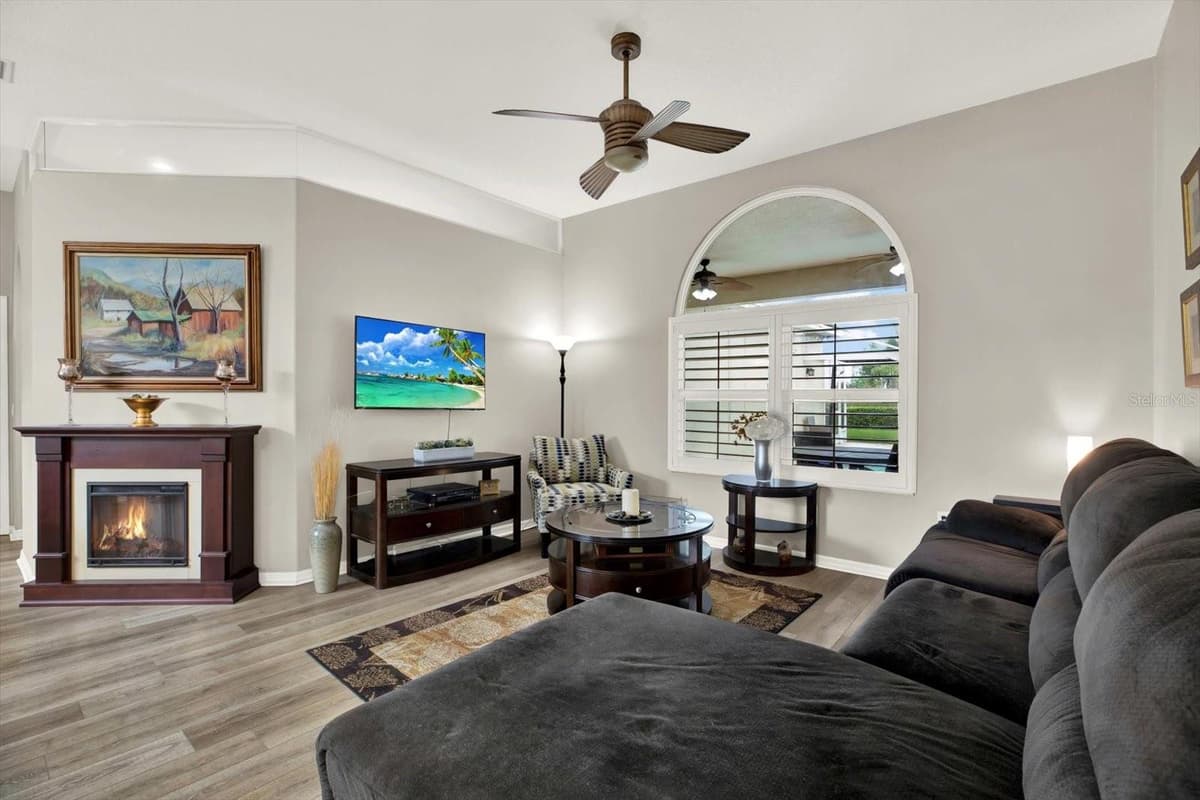 2318 EDELWEISS LOOP — photo 9 of 57